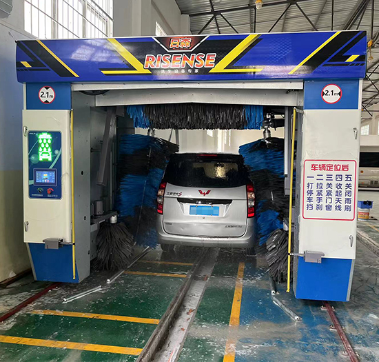 贵州电厂安装日森龙门往复式洗车机